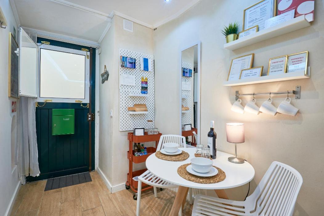 Mini Studio In Alfama Near Castelo St Jorge Apartamento *
